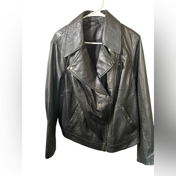 Able Women's Classic Black Leather Jacket - Picture 1 of 11